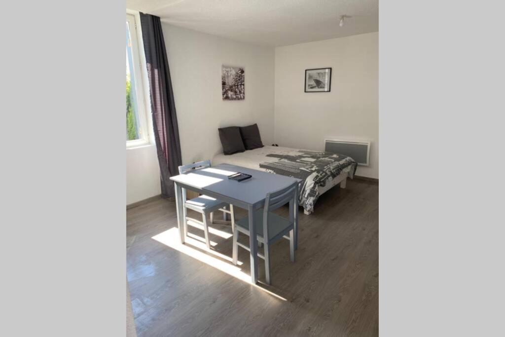 דירות Montluçon La Batisse De Chabot N°3 מראה חיצוני תמונה